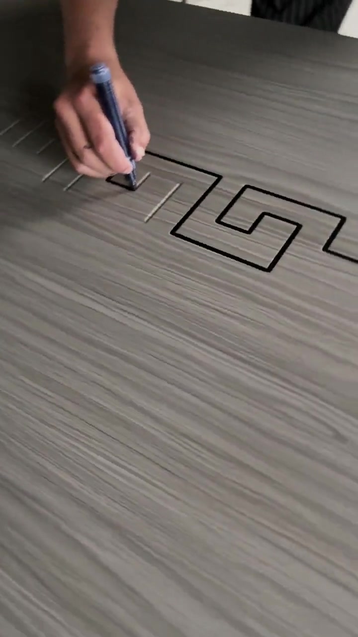 Black line effect on gray panel