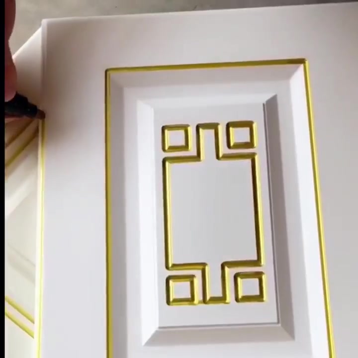 Gold Line Effect on Door Panel